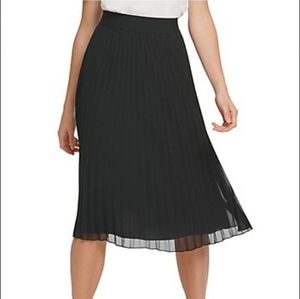 ☀️Luisa Spagnoli Black Pleated Midi Skirt